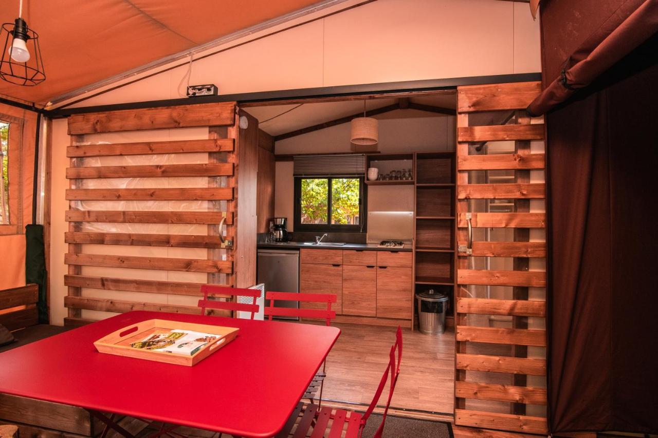 Camping Onlycamp Les Tuilleres Vercheny Exterior photo